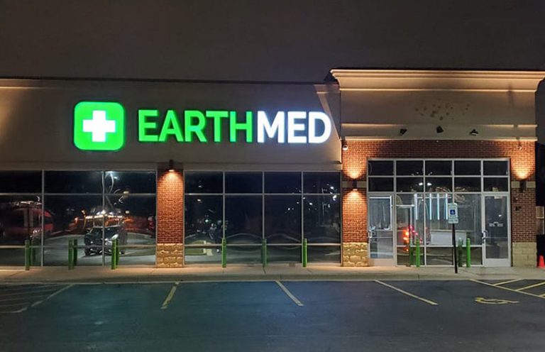 EarthMed Recreational Marijuana Dispensary Rosemont 768x496