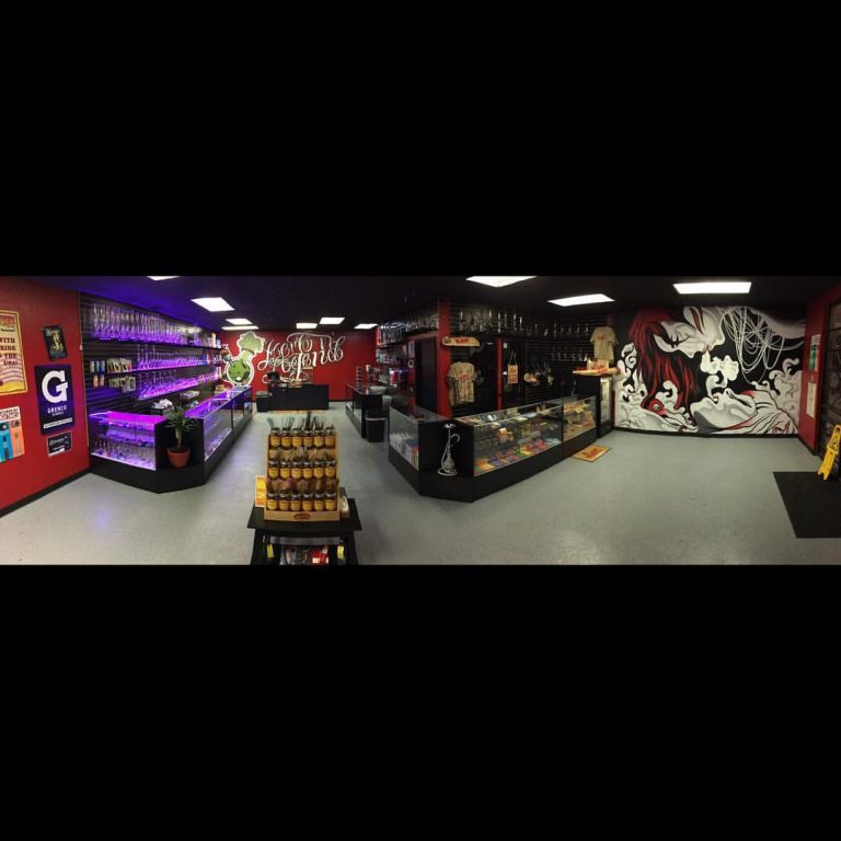 Herb N Legend Smoke Shop 1 768x768